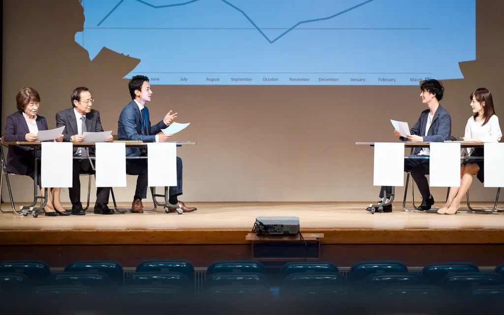 未来まちづくりフォーラム過去開催のパネルディスカッション（ステージ登壇の様子）